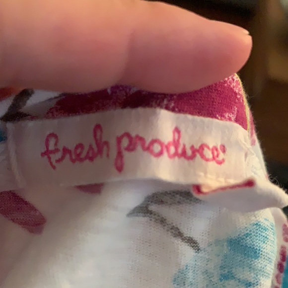 Gorgeous tropical Fresh Produce mid sleeve top size XS - Picture 8 of 8